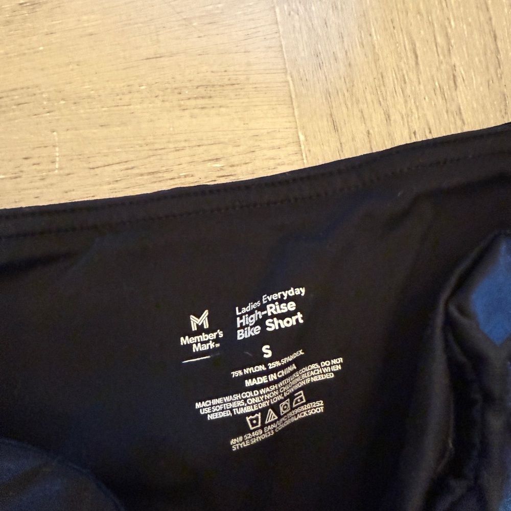 Women's Black Bike Shorts - Picture 4 of 5